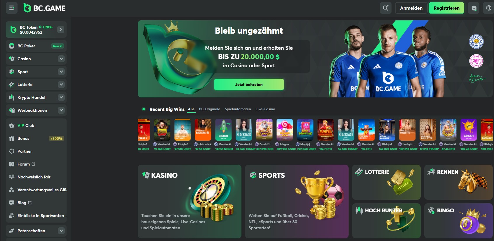 Die Webseite von Betpanda präsentiert ein großzügiges Willkommensangebot mit einem 100 % Bonus bis zu 1 BTC. Links sind verschiedene Kategorien wie Casino, Live-Casino, Sport, Esport und Werbeaktionen aufgeführt. Ein Countdown zeigt die verbleibende Zeit bis zum wöchentlichen Cashback. Ein grüner Button mit der Aufschrift „Jetzt beitreten“ lädt zur Anmeldung ein. Die Anzeige betont Anonymität, keine Gebühren und grenzenloses Spielen, ideal für Nutzer, die Wert auf Datenschutz legen.